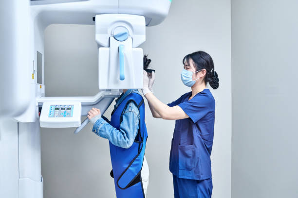 Best Orthodontic Emergency Dentist in Llano Grande, TX
